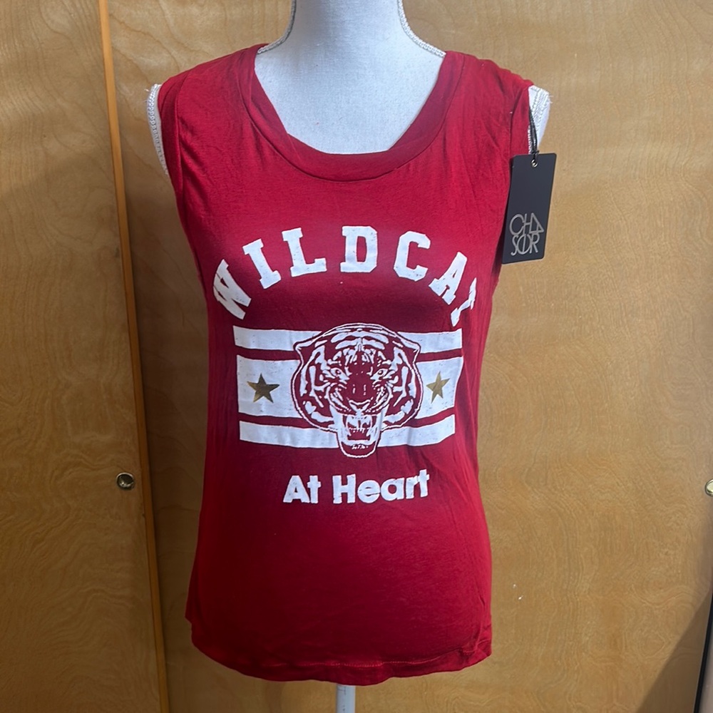 ✨✨NWT Chaser Red Wildcat At Heart Sleeveless Shirt S
